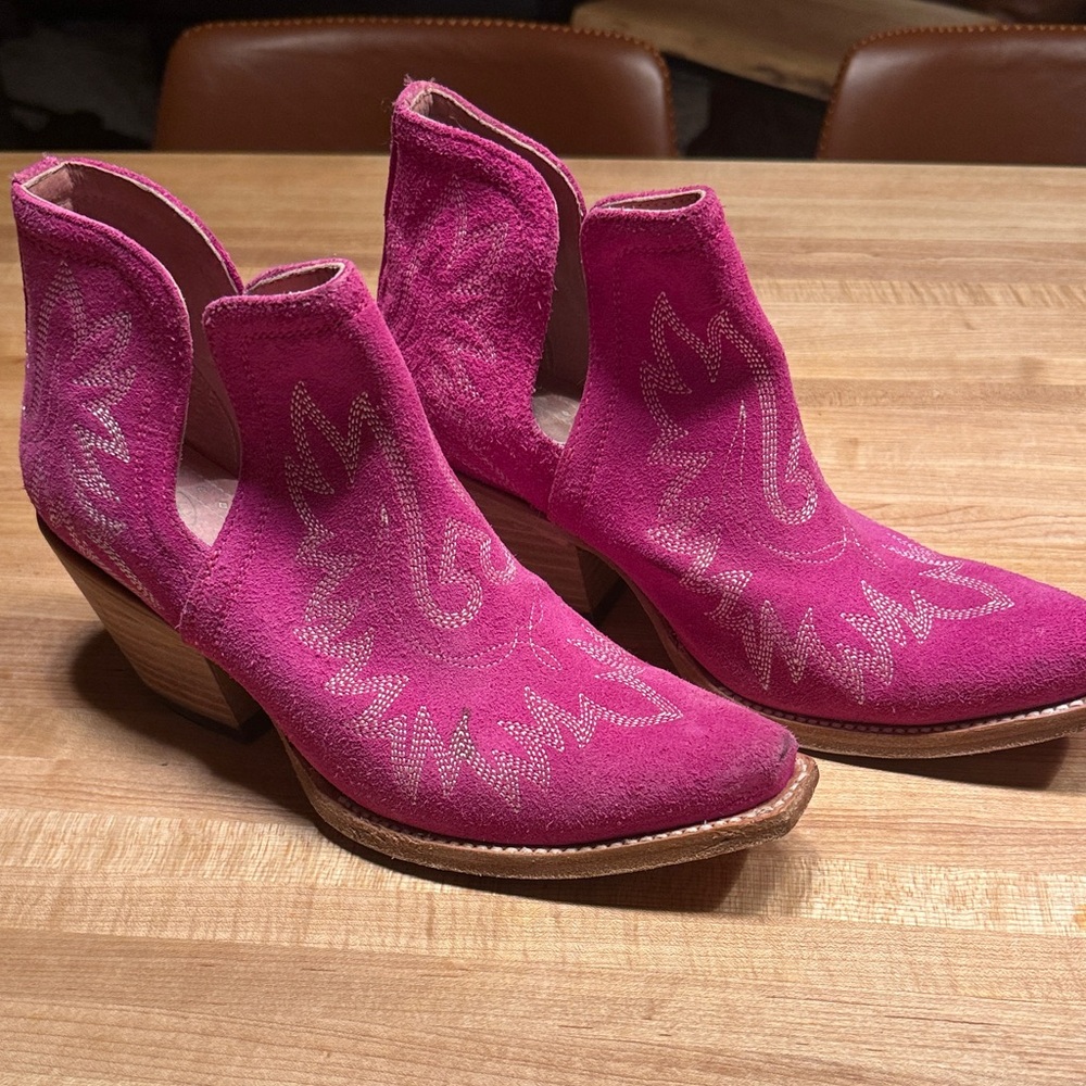 Ariat hot Pink Western Ankle Boots size 9 worn 5-6 times